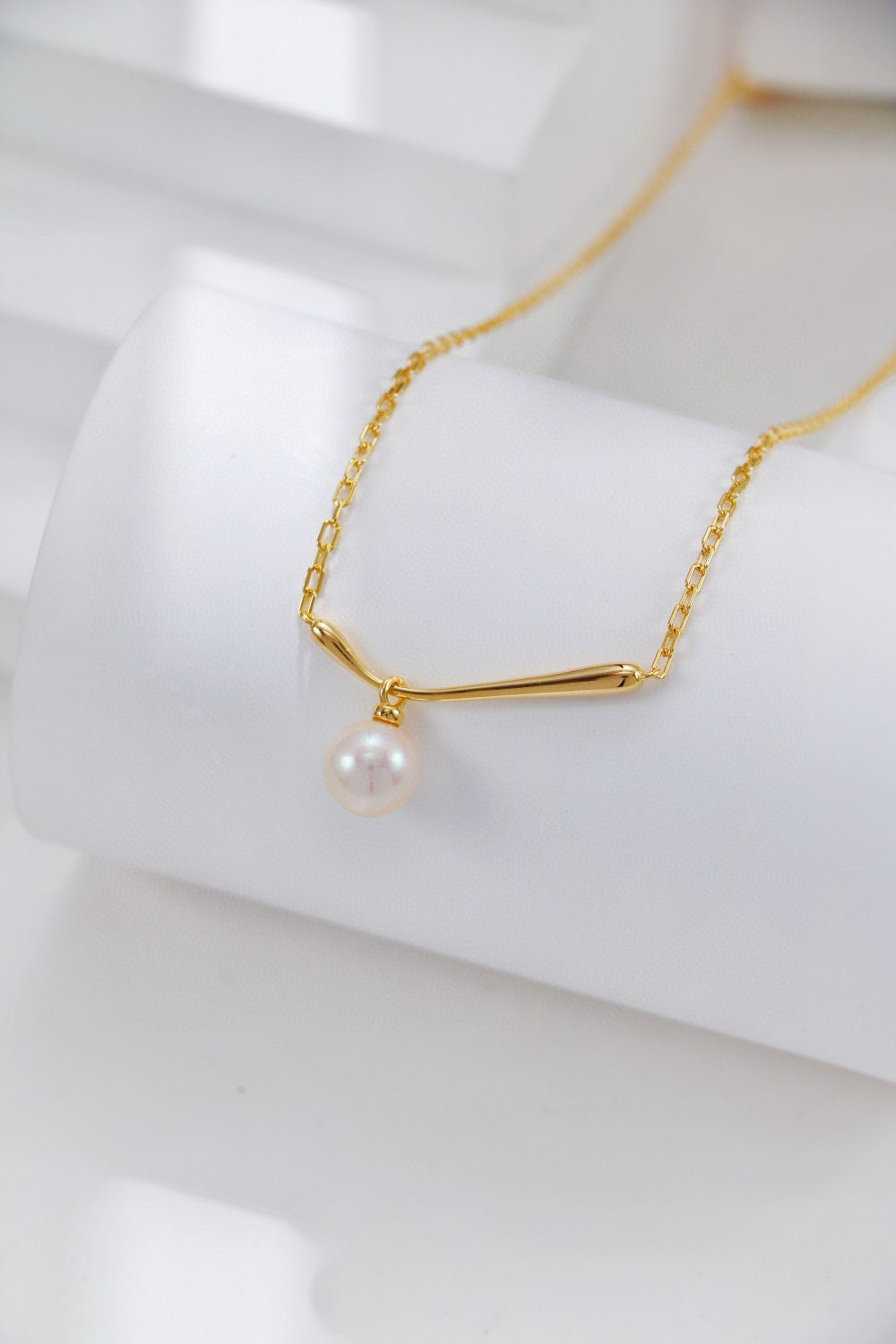 "Everyday Elegance" S925 silver and pearl necklace