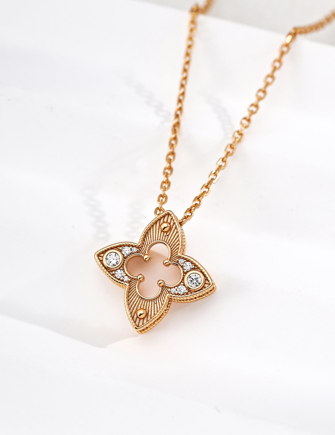 Timeless Clover Elegance