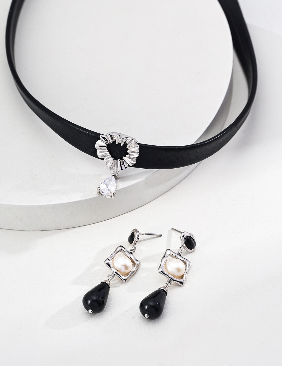 Velvet Heart Necklace – Holiday Edition