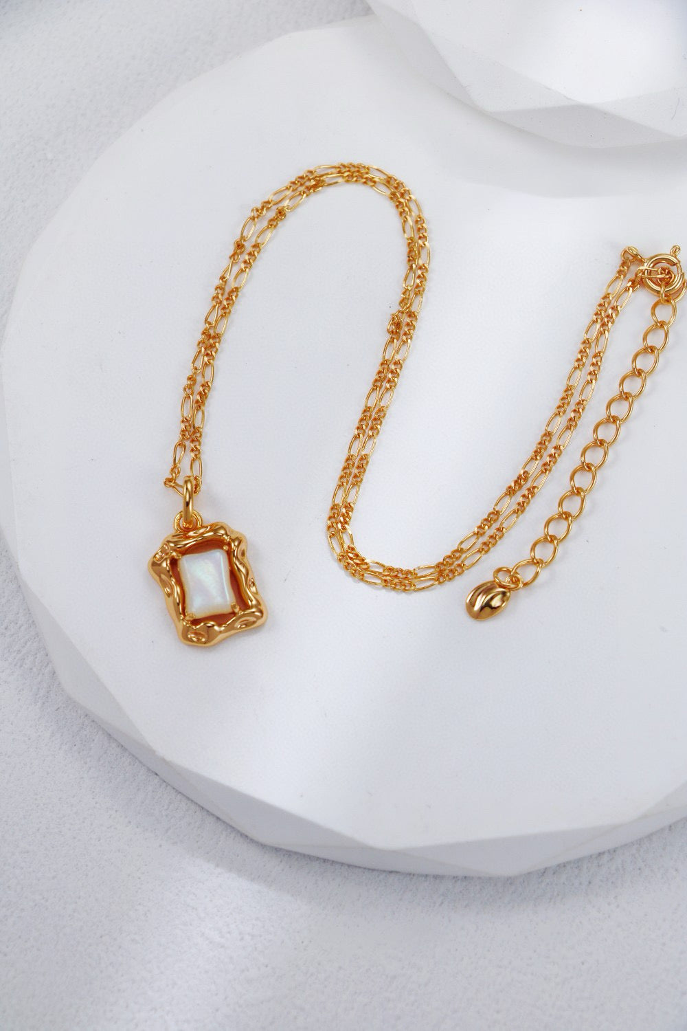 Elegant S925 silver white shell necklace and earrings