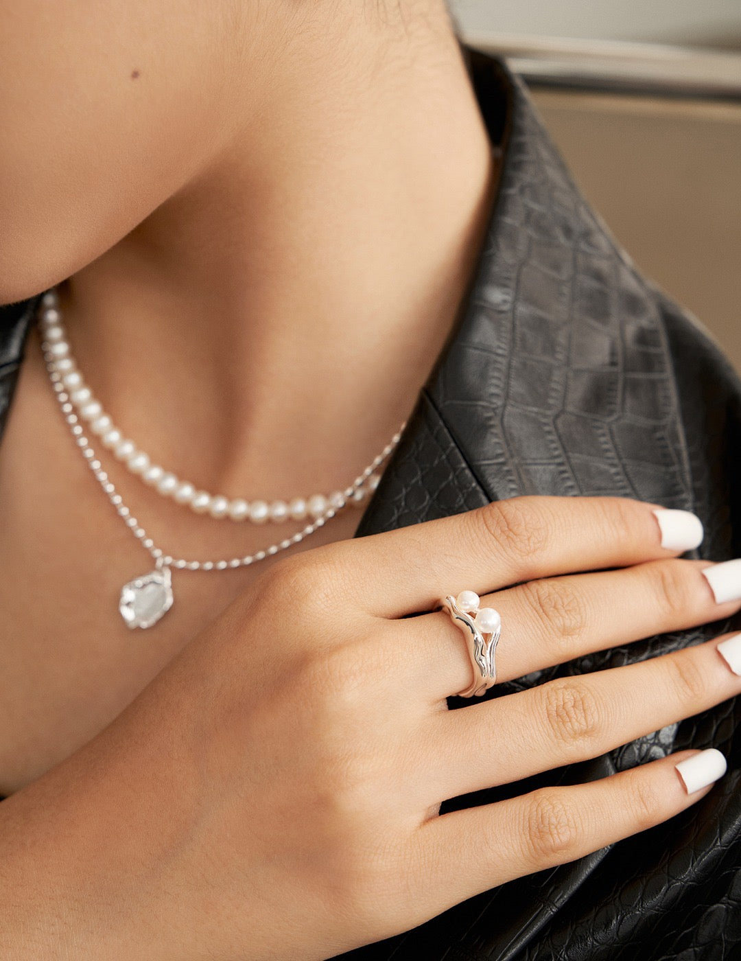 Adjustable Pearl Flow Ring
