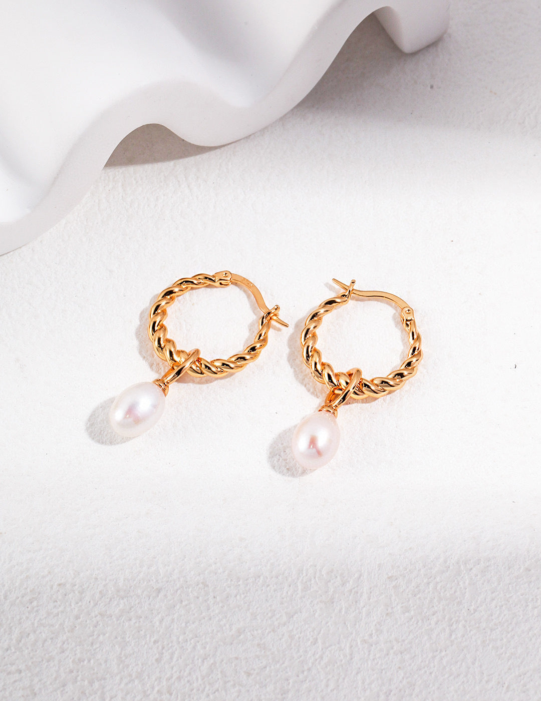 Twisted Pearl Drop Hoops – 2-in-1 elegance for every moment