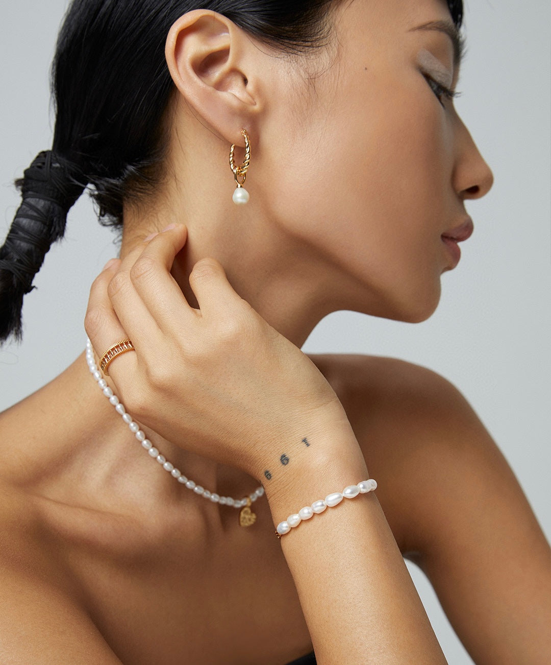 Twisted Pearl Drop Hoops – 2-in-1 elegance for every moment