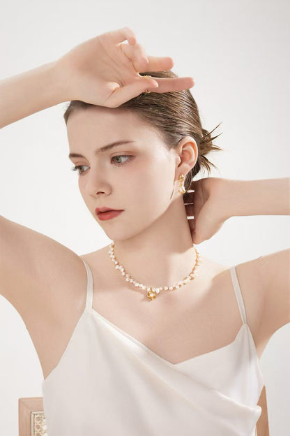 S925 Silver/Natural Pearl and Pearl Stamen Rose Pendant
