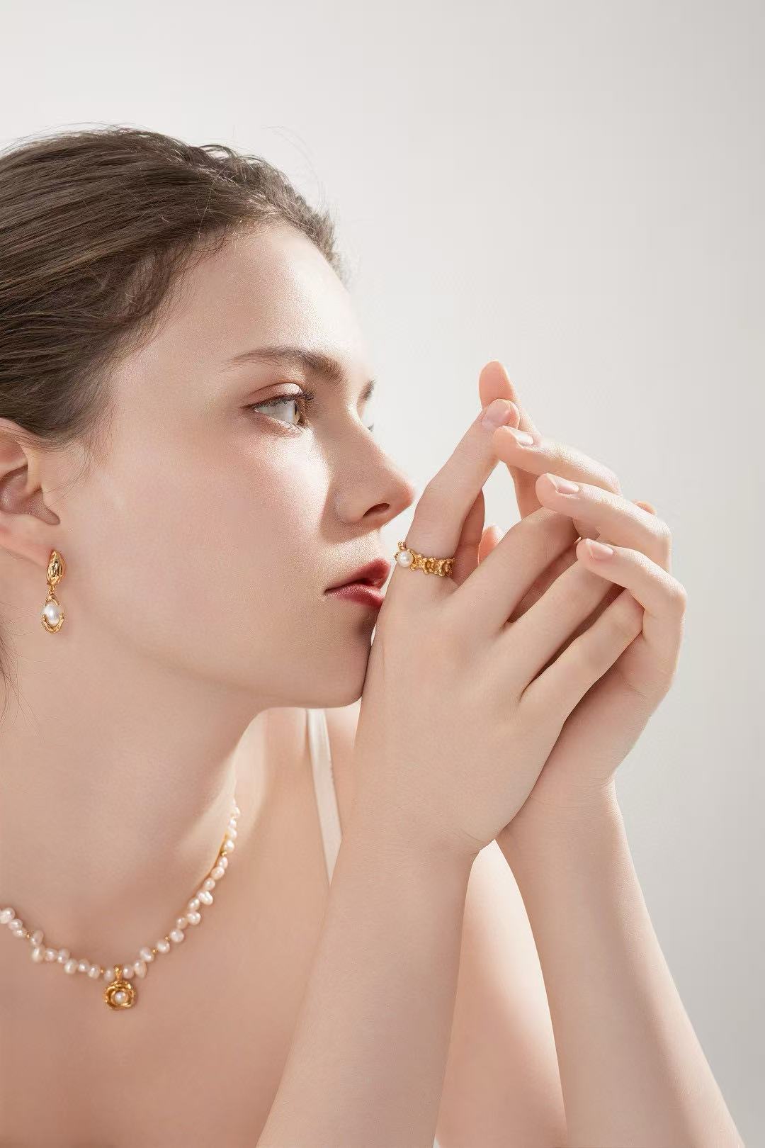 S925 Silver/Natural Pearl and Pearl Stamen Rose Pendant