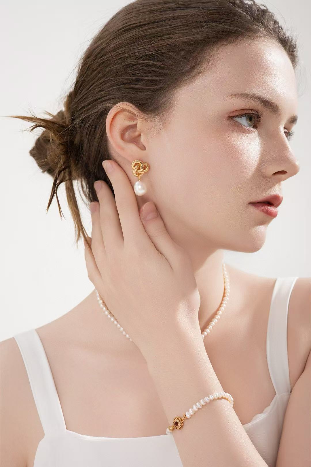 S925 Silver/Snake-shaped Retro Water Drop Baroque Pearl Earrings