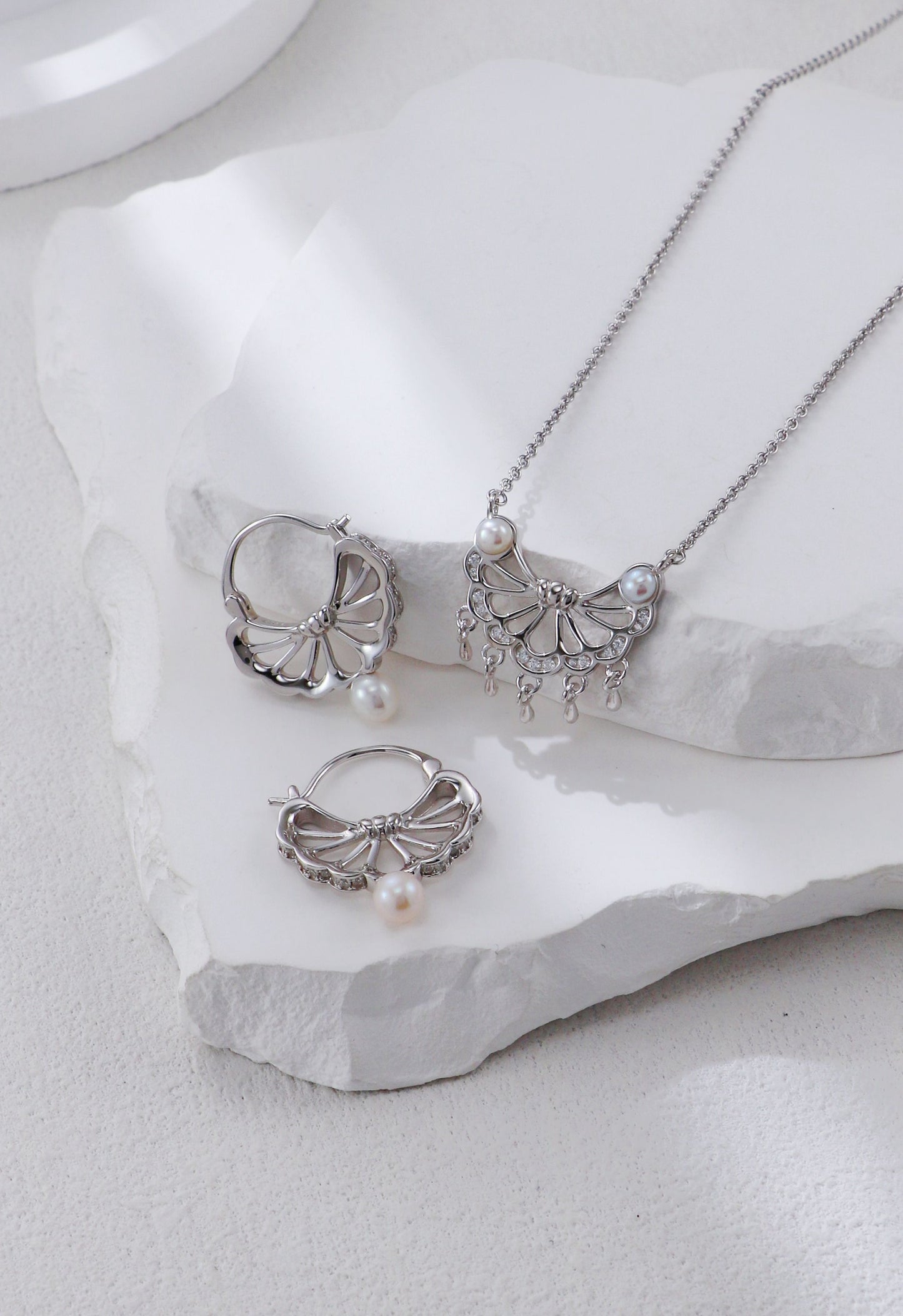 Tassel Belle Feather Series Pearl Necklace and Earrings