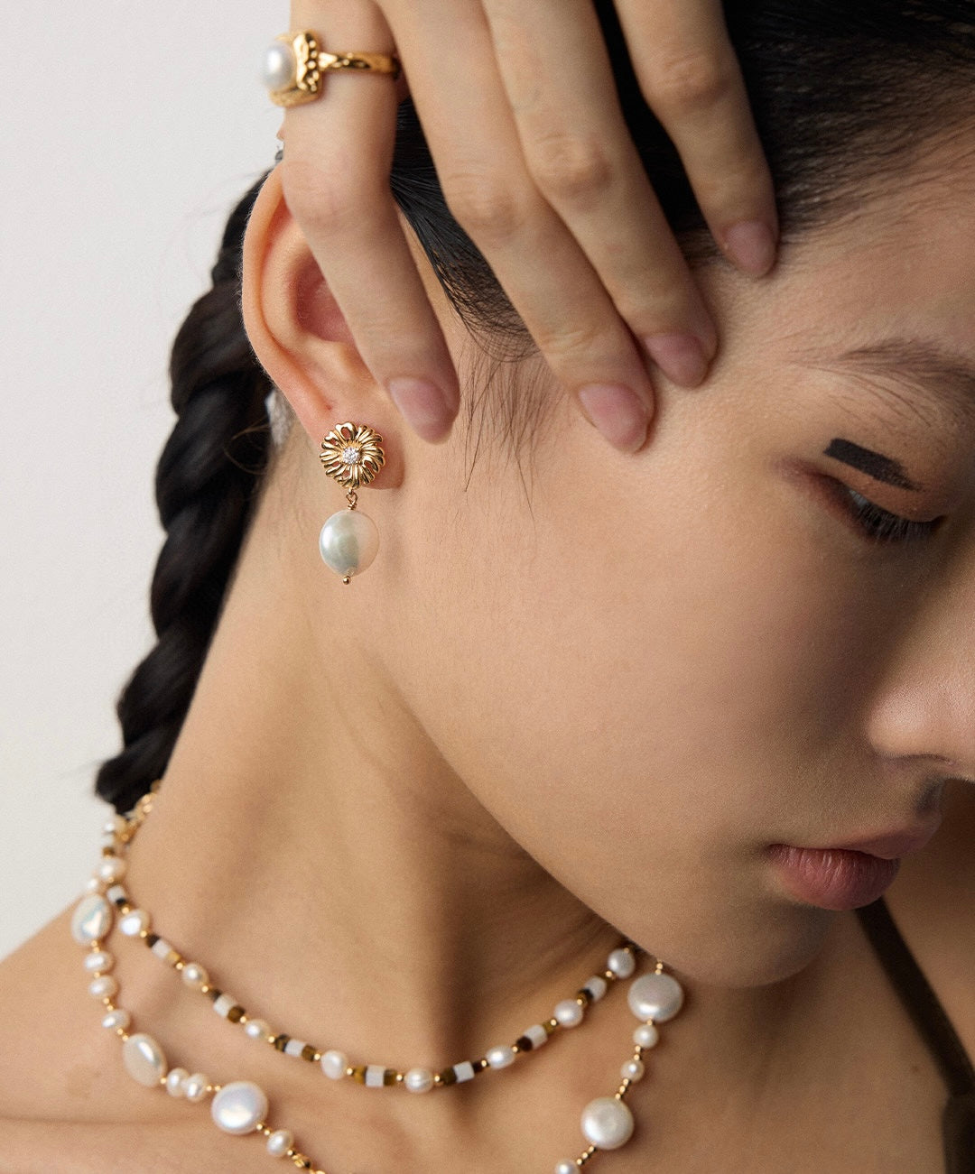Sun Pearl Garden necklace and earrings
