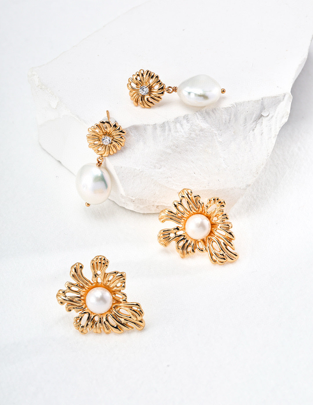 Sun Pearl Garden necklace and earrings