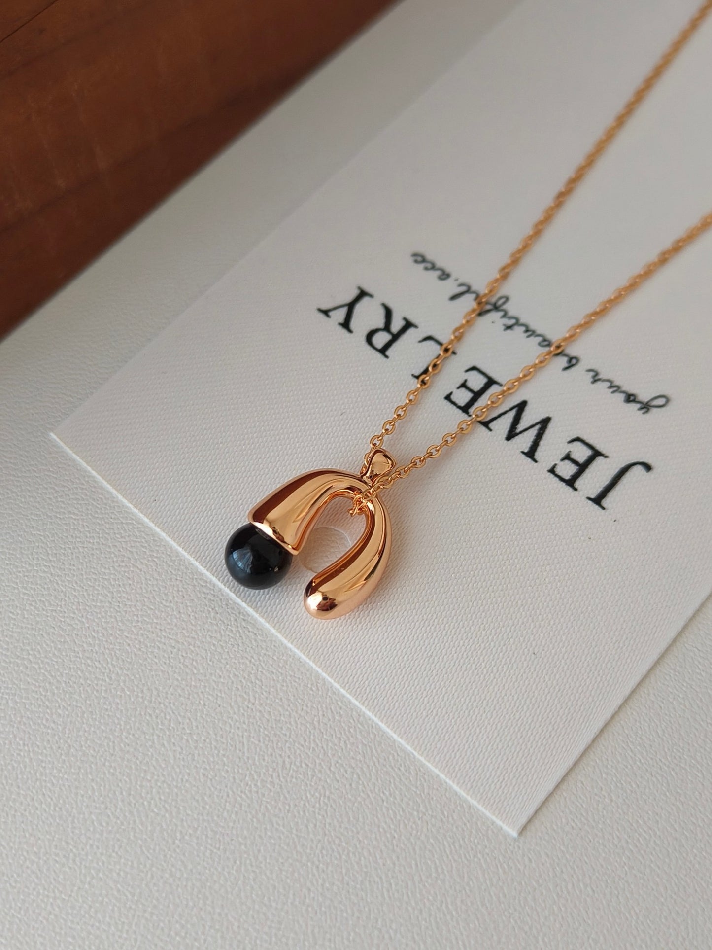 Modern, Sculptural & Effortlessly Chic