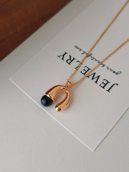 Modern, Sculptural & Effortlessly Chic