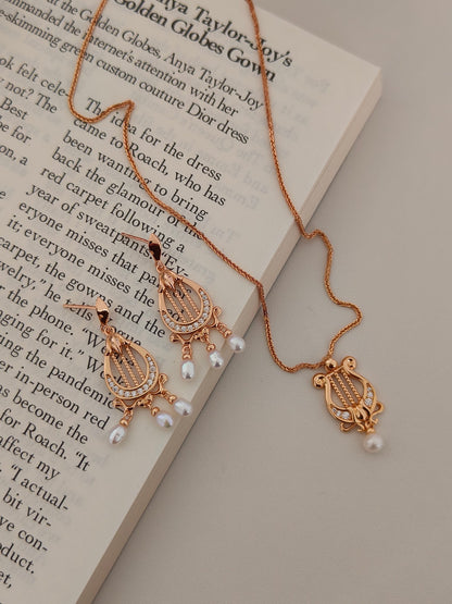 “Lyra Dreams”S925 sterling silver plated with 18k gold necklace and earrings