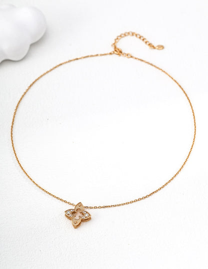 Timeless Clover Elegance