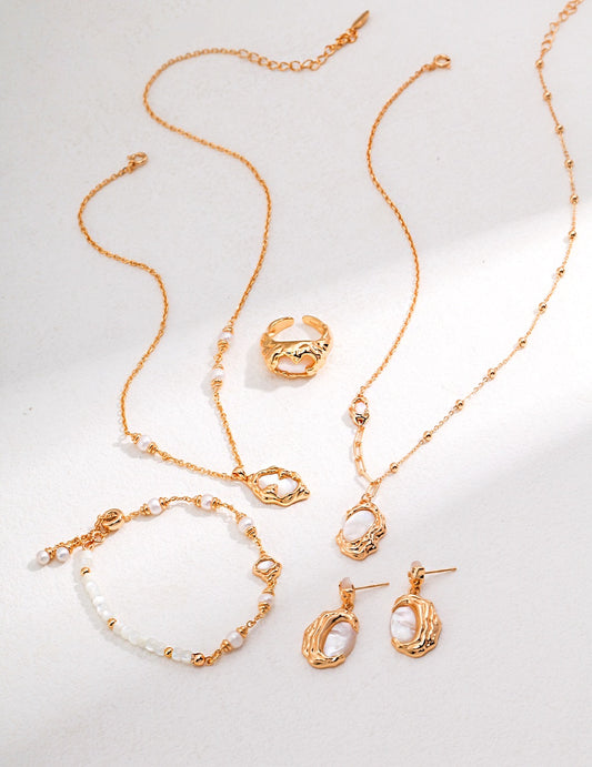 Molten Pearl Glow – Natural Mother-of-Pearl Series