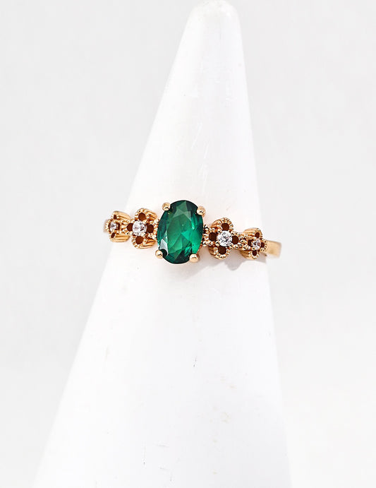 Regal Clover Elegance Ring