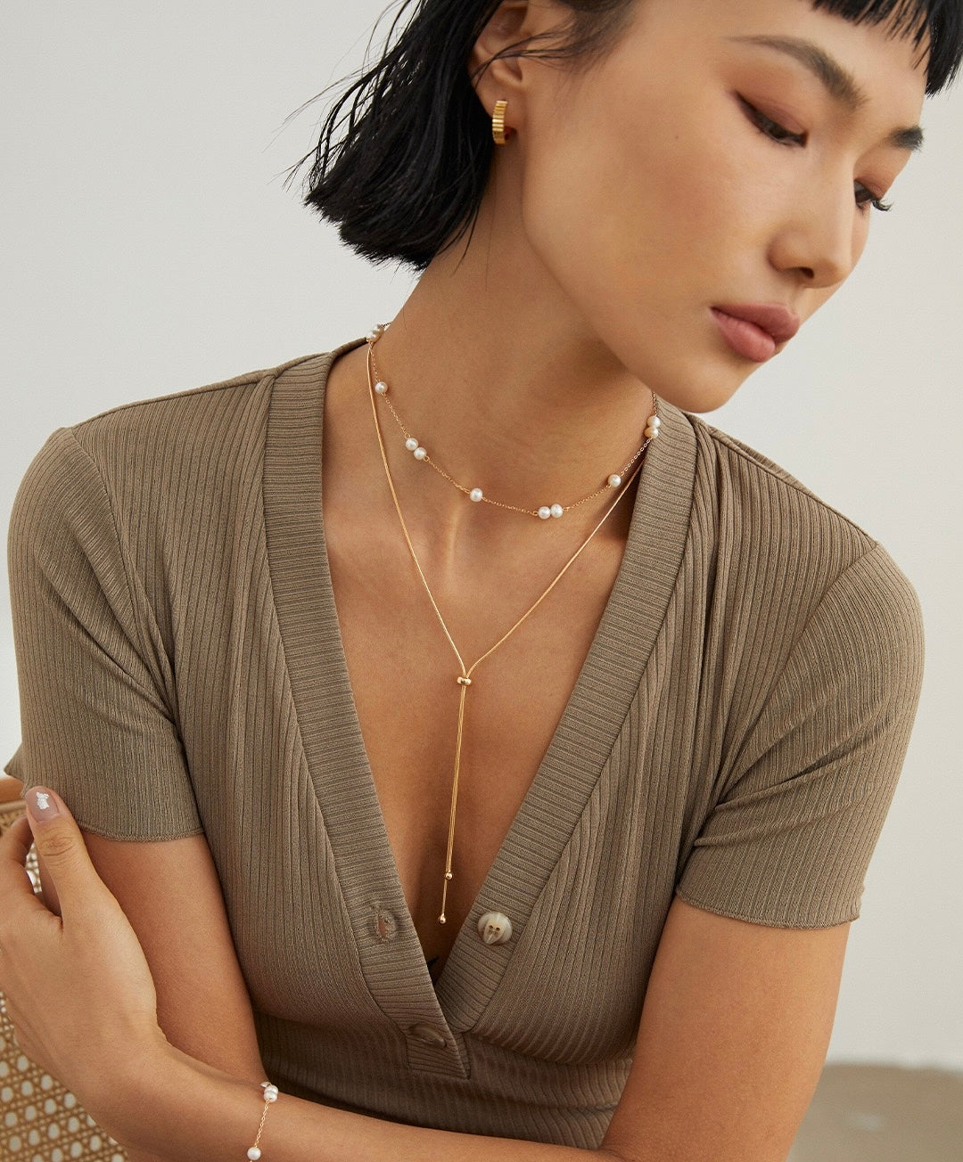 Minimal Pearl Duo — Simple, Pure, Effortless