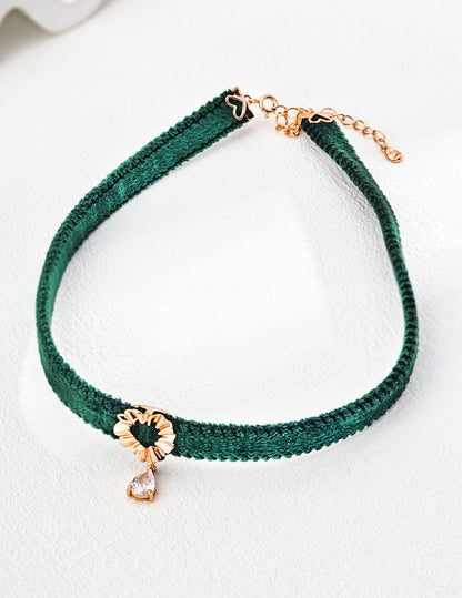 Velvet Heart Necklace – Holiday Edition