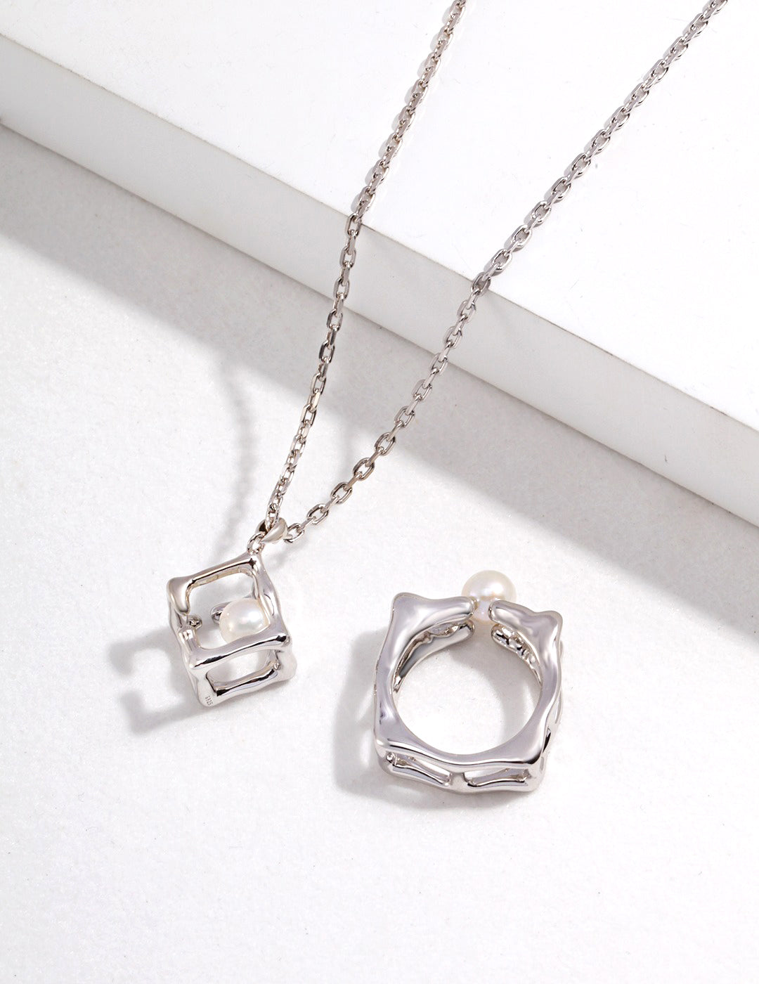 Geometric Pearl Cube Set — Modern Art Meets Timeless Elegance