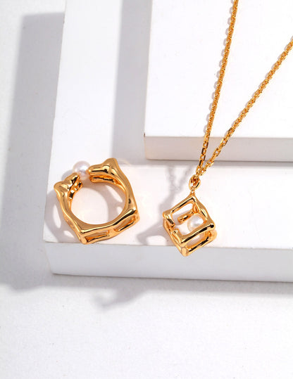 Geometric Pearl Cube Set — Modern Art Meets Timeless Elegance