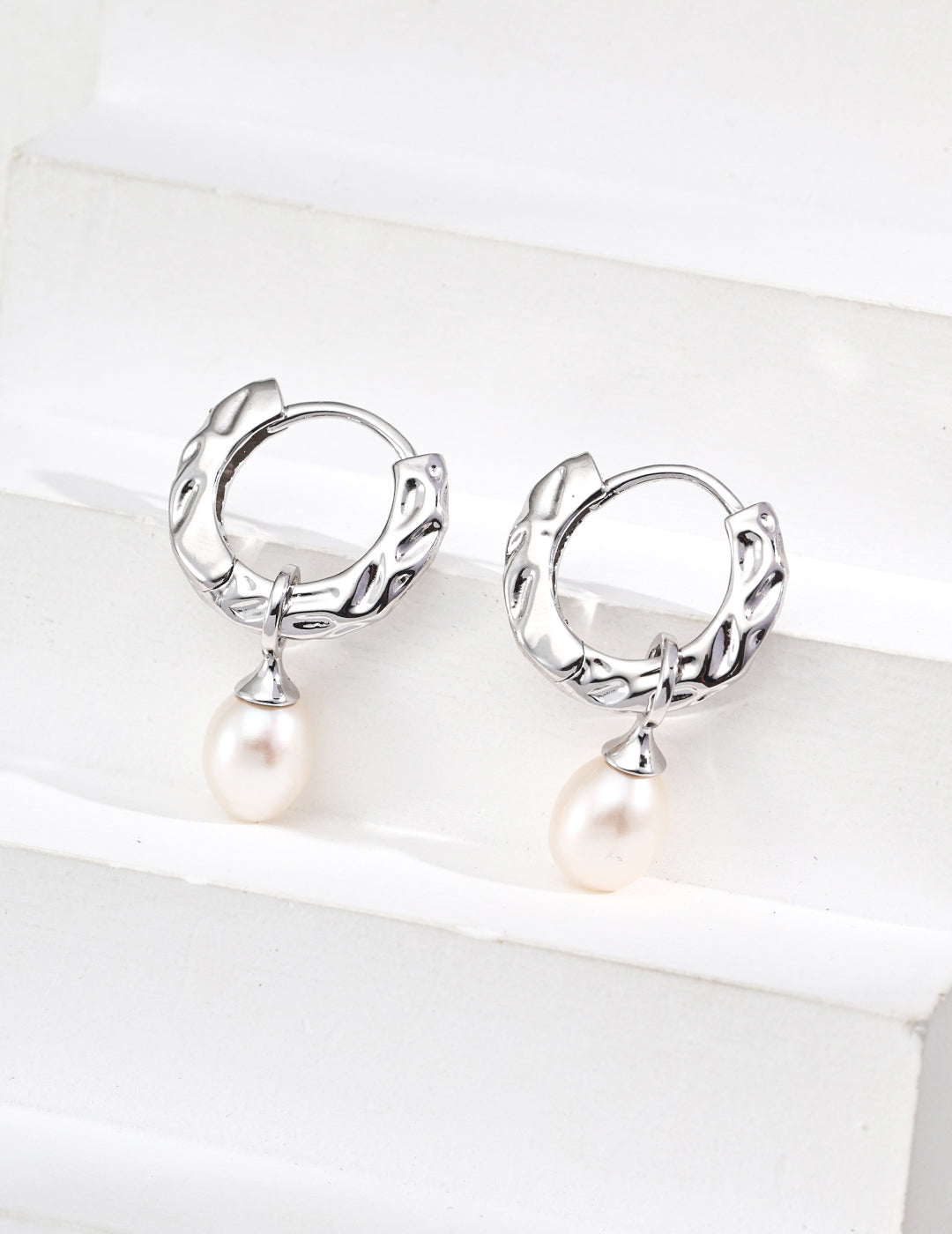 Dual-Style Nature Pearl Hoops