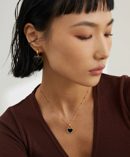 🖤 Reversible Enamel Heart Necklace – Two Ways to Shine