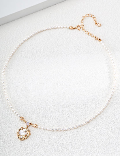 Vintage Pearl Pendant Necklace