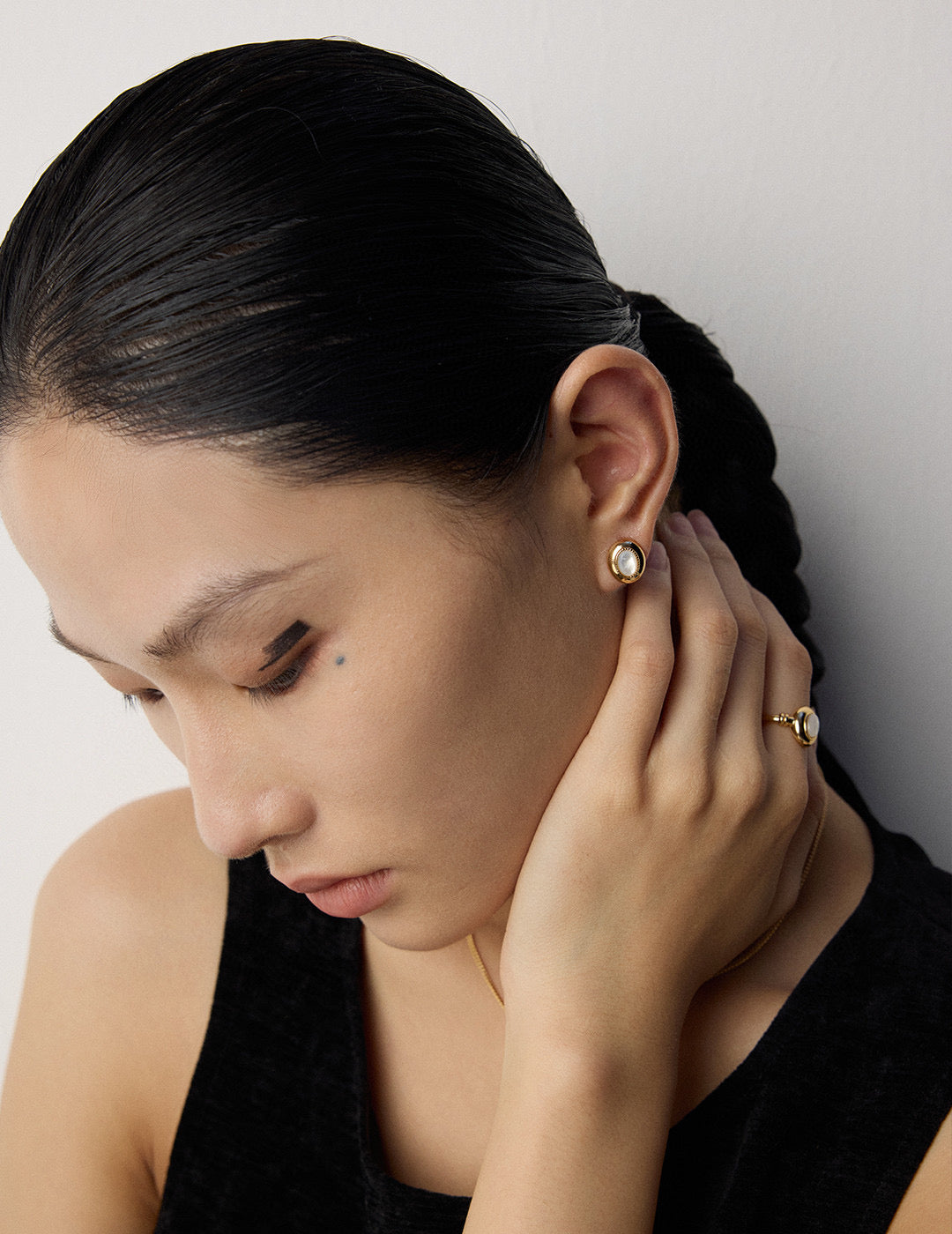 Vintage Mother-of-Pearl Jewelry Set — Grace in Every Detail