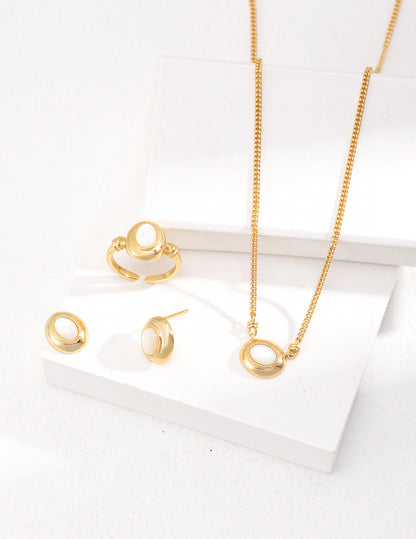 Vintage Mother-of-Pearl Jewelry Set — Grace in Every Detail