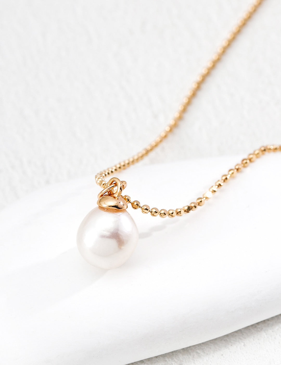 Dainty Pearl Drop Necklace