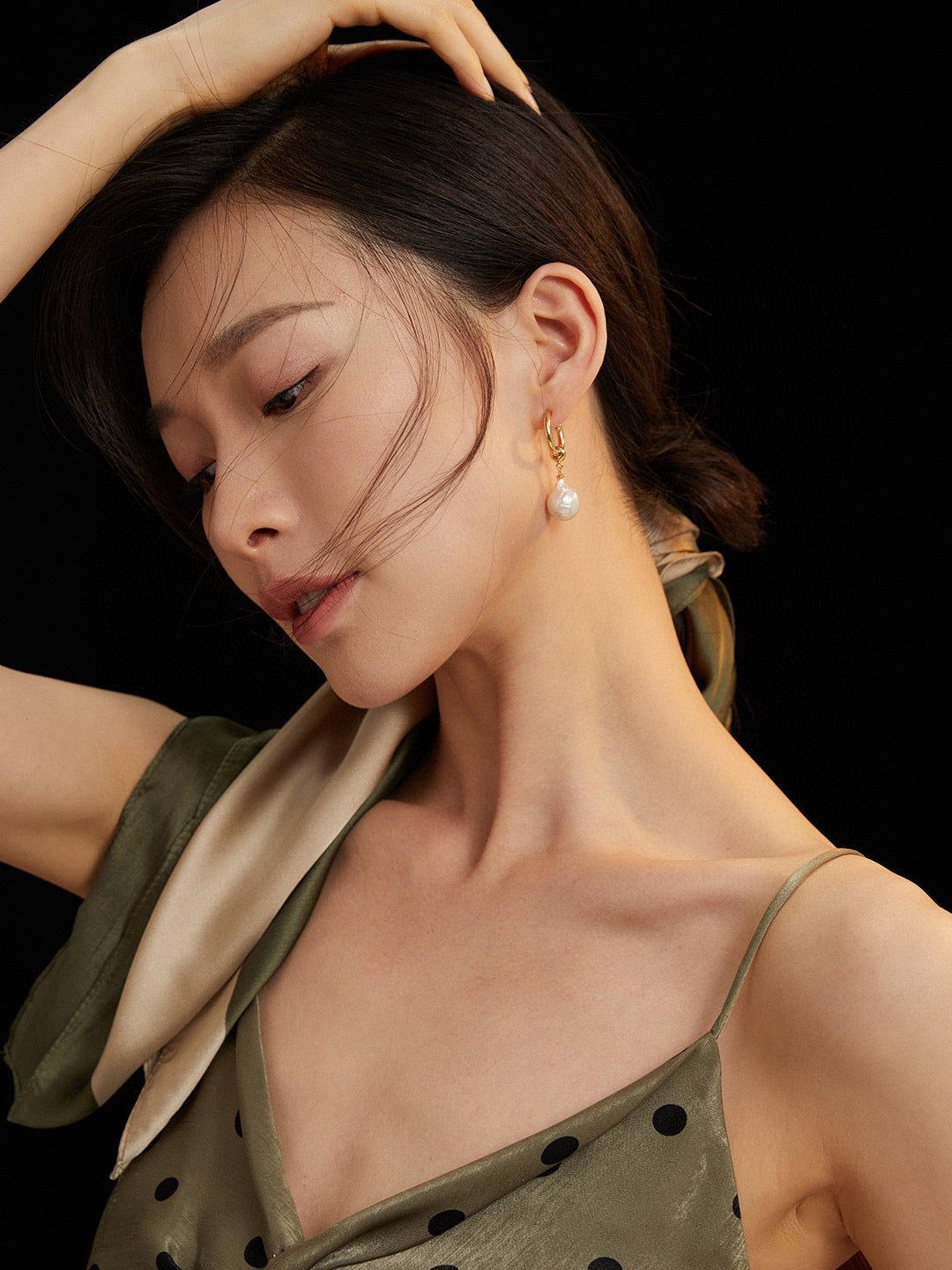 Lulu & Evie – Detachable Baroque Pearl Earrings