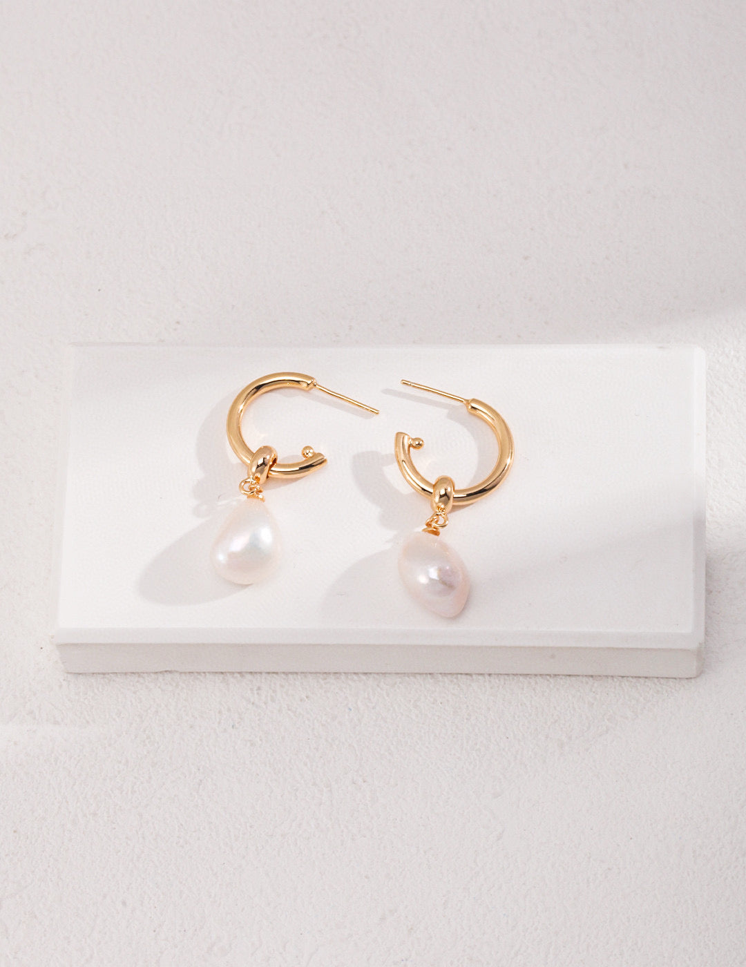 Lulu & Evie – Detachable Baroque Pearl Earrings