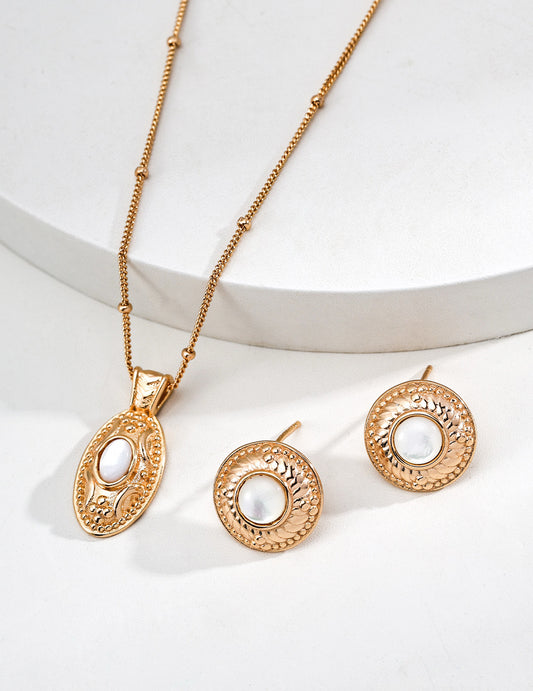 Soft Light · Timeless Elegance