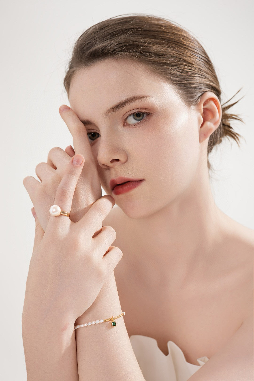 Elegant Pearl & Zircon Set