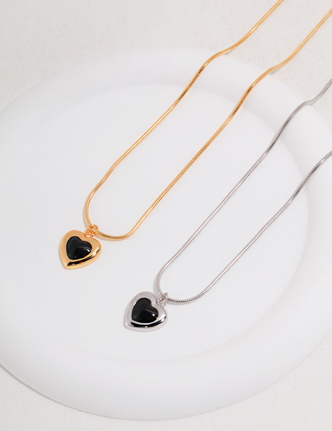 Heart of Noir Necklace & Earrings Set