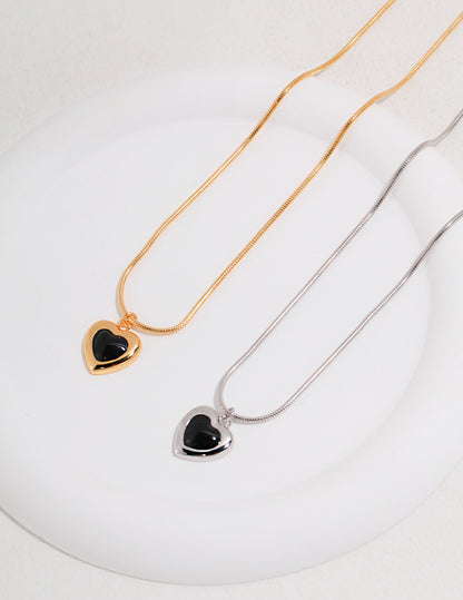 Heart of Noir Necklace & Earrings Set