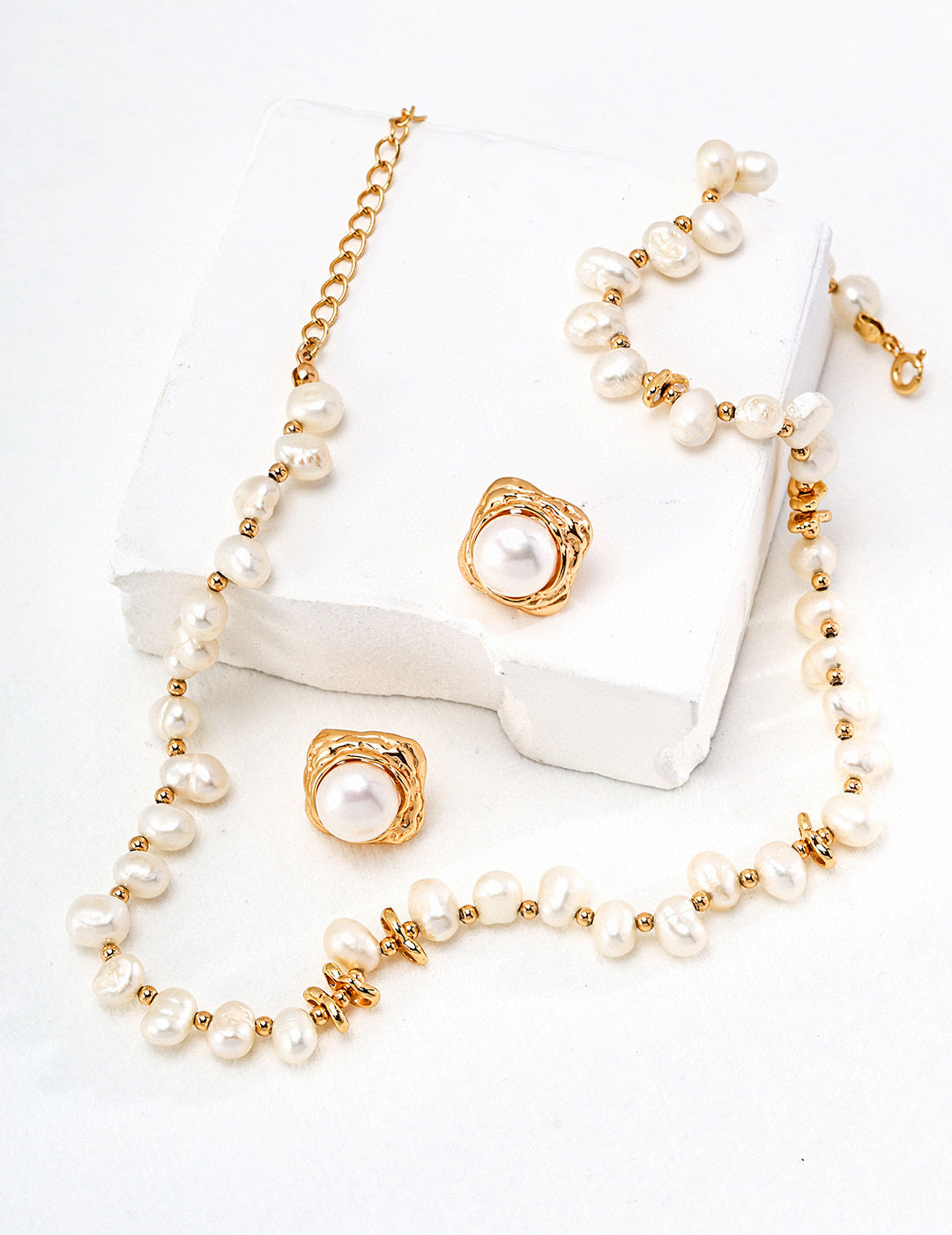 Baroque Freshwater Pearl Necklace & Bracelet Set