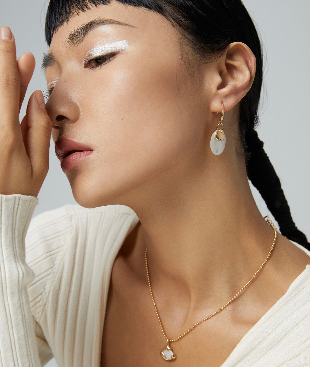 S925 Silver Mother-of-Pearl Earrings