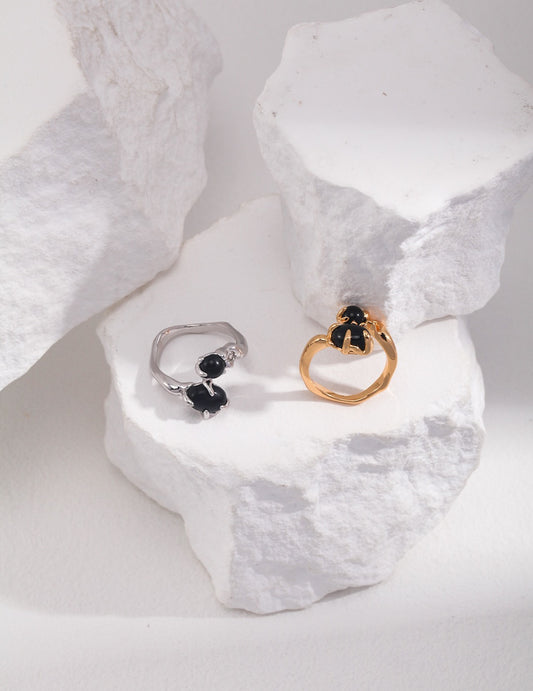 Fluid Onyx Ring – Sculptural Sterling Silver