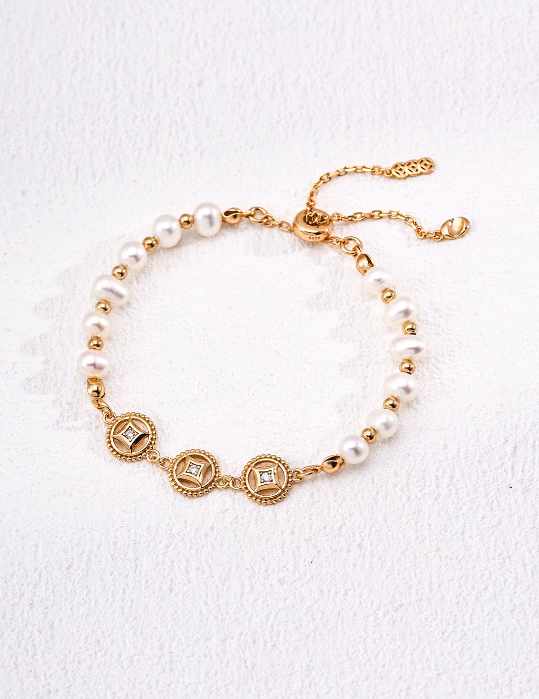 Lucky Glow Pearl & Golden Crystal Bracelet