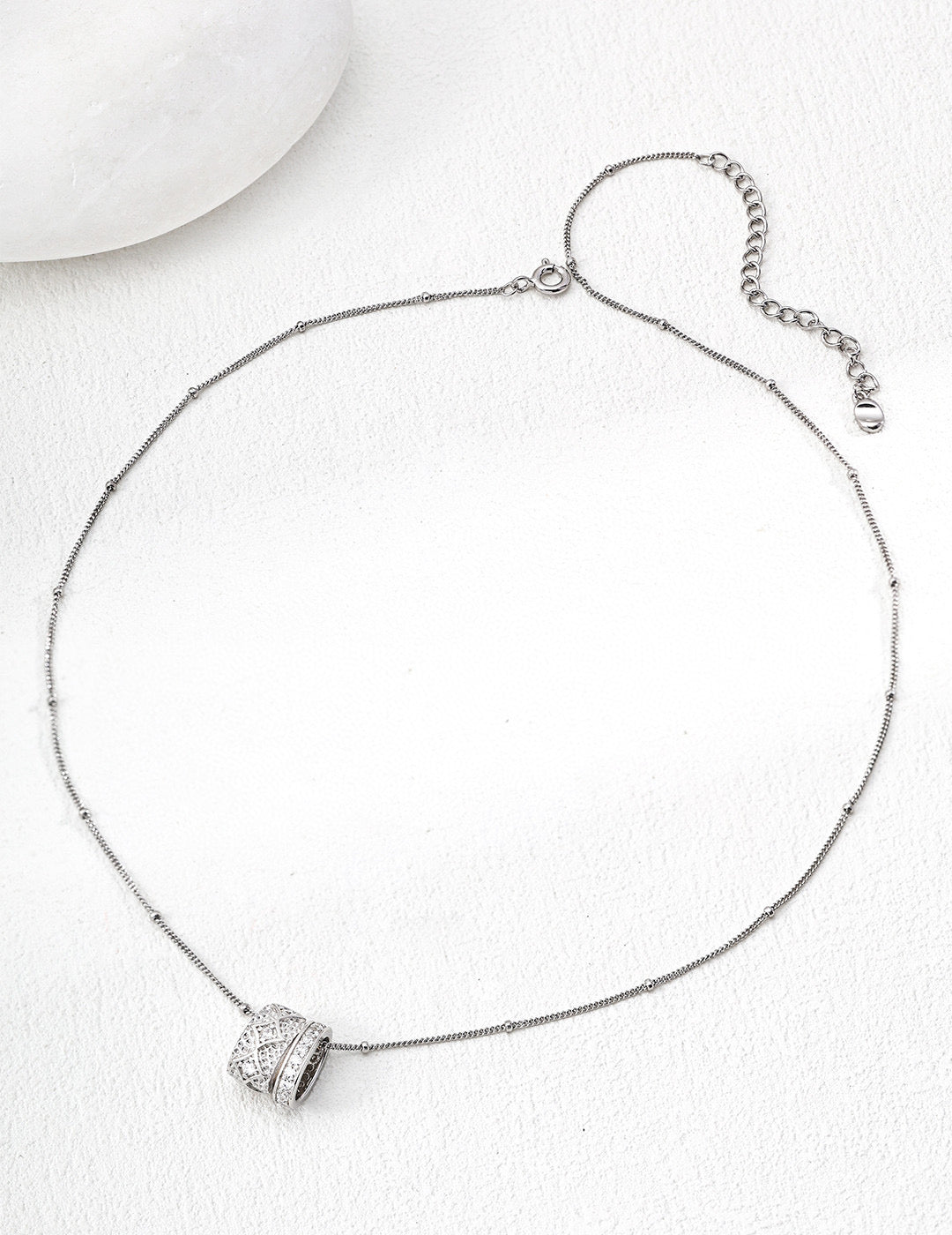 “S925 Sliding Zircon Pendant – Sparkle in Motion.” “Vintage Shine – Movable Zircon Charm Necklace.”