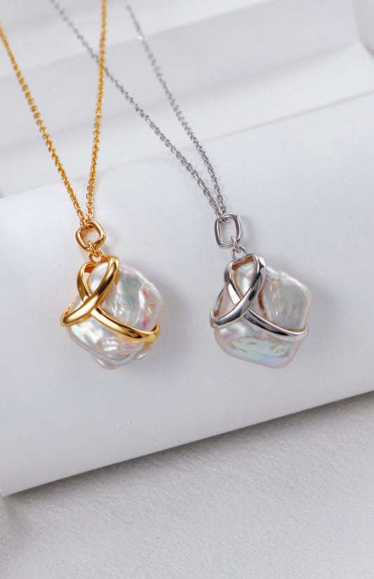 Eden Drop Baroque Pearl Pendant necklace