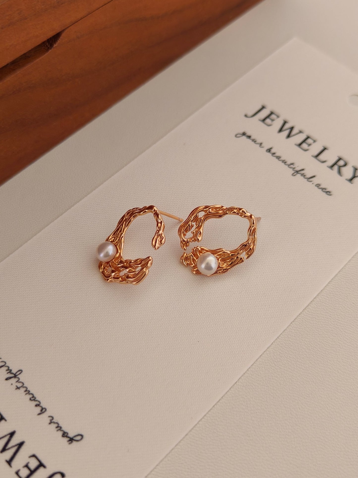 Organic Pearl Loop Jewelry Set — Necklace & Earrings