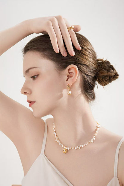 S925 Silver/Natural Pearl and Pearl Stamen Rose Pendant