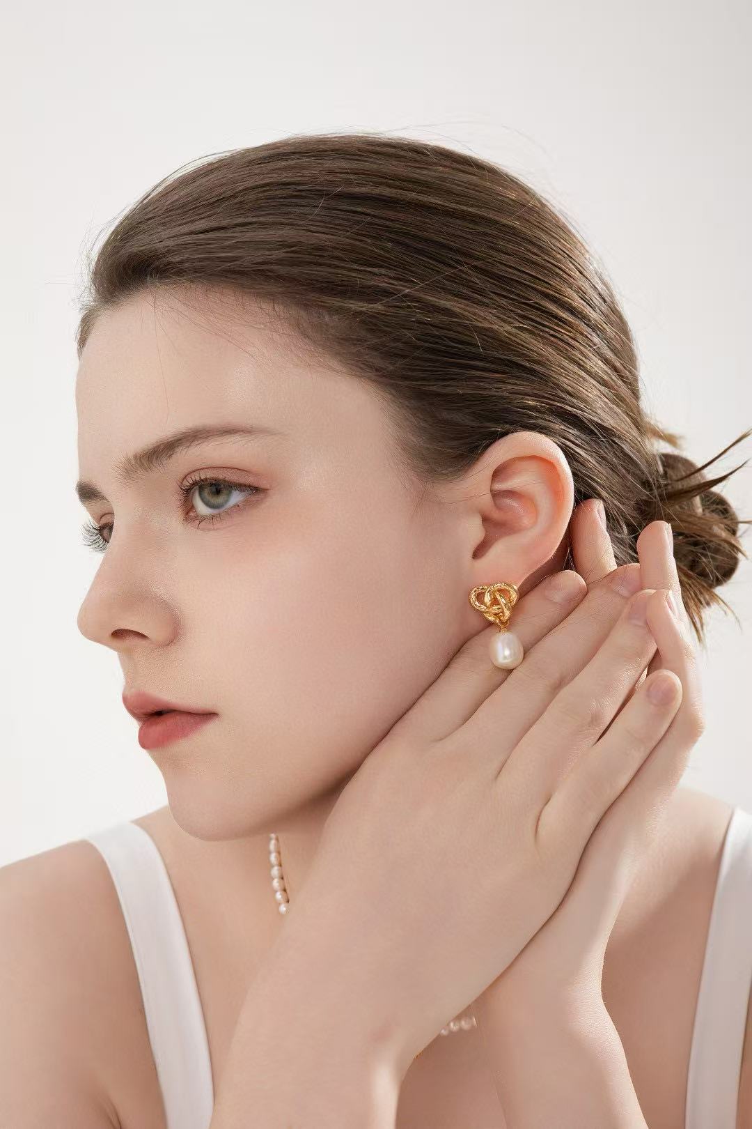 S925 Silver/Snake-shaped Retro Water Drop Baroque Pearl Earrings