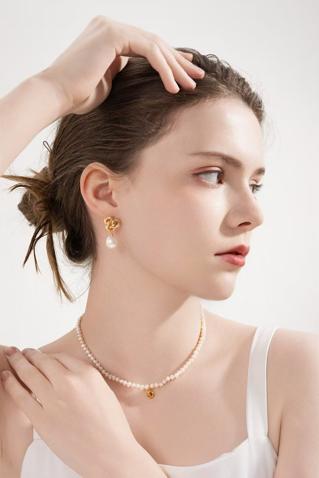 S925 Silver/Snake-shaped Retro Water Drop Baroque Pearl Earrings