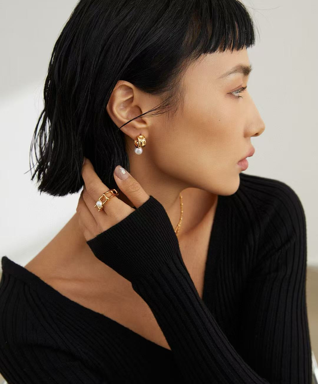 S925 silver ripple half circle and natural pearl earrings