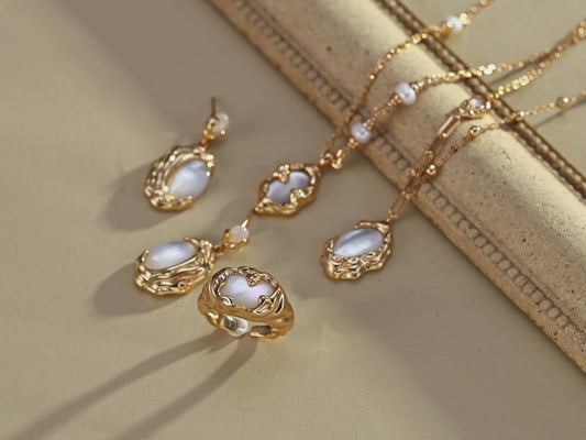 Molten Pearl Glow – Natural Mother-of-Pearl Series