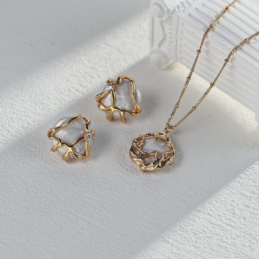 S925 Silver/gold plate/Natural round Baroque-shaped pearls earrings